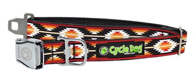 Cycle Dog Metal Latch Camp Fire Blanket Red/Blk Collar (Medium)