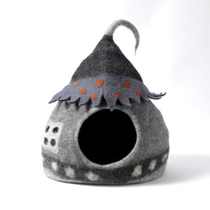 DDKC Fairy House Wool Bed (Grey)